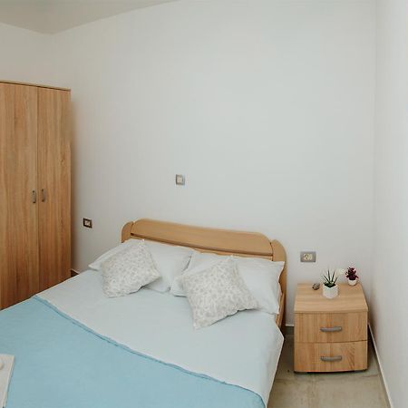 Apartmani Mozaici Рисан Экстерьер фото