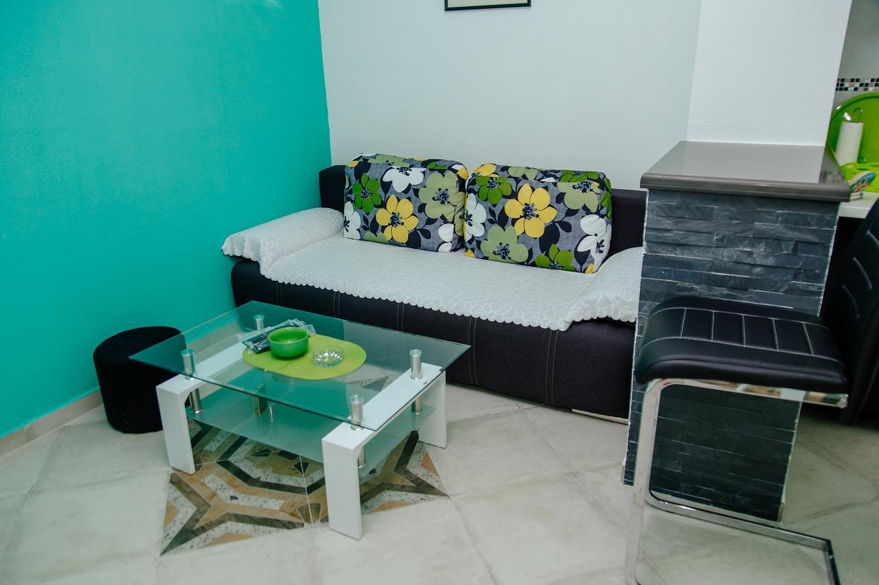 Apartmani Mozaici Рисан Экстерьер фото