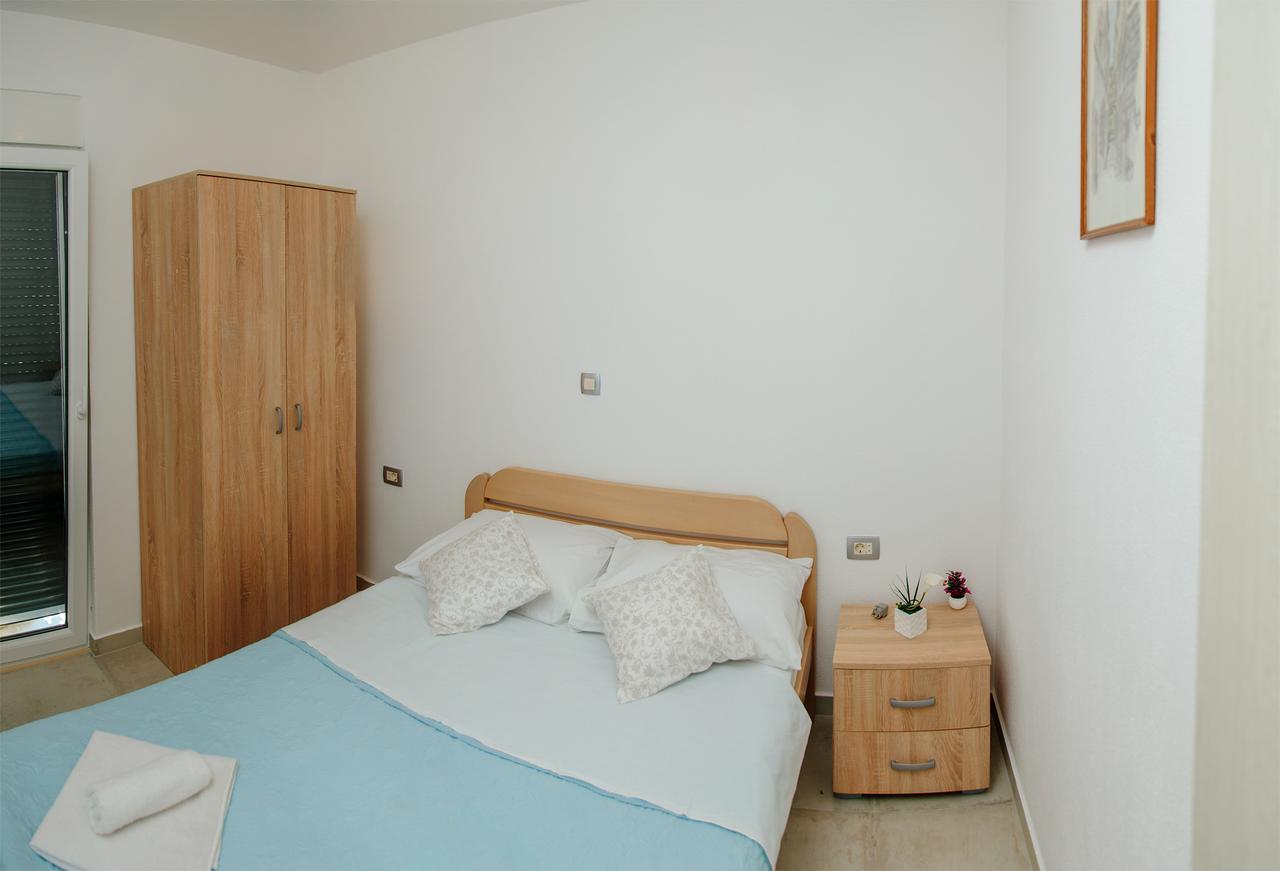 Apartmani Mozaici Рисан Экстерьер фото