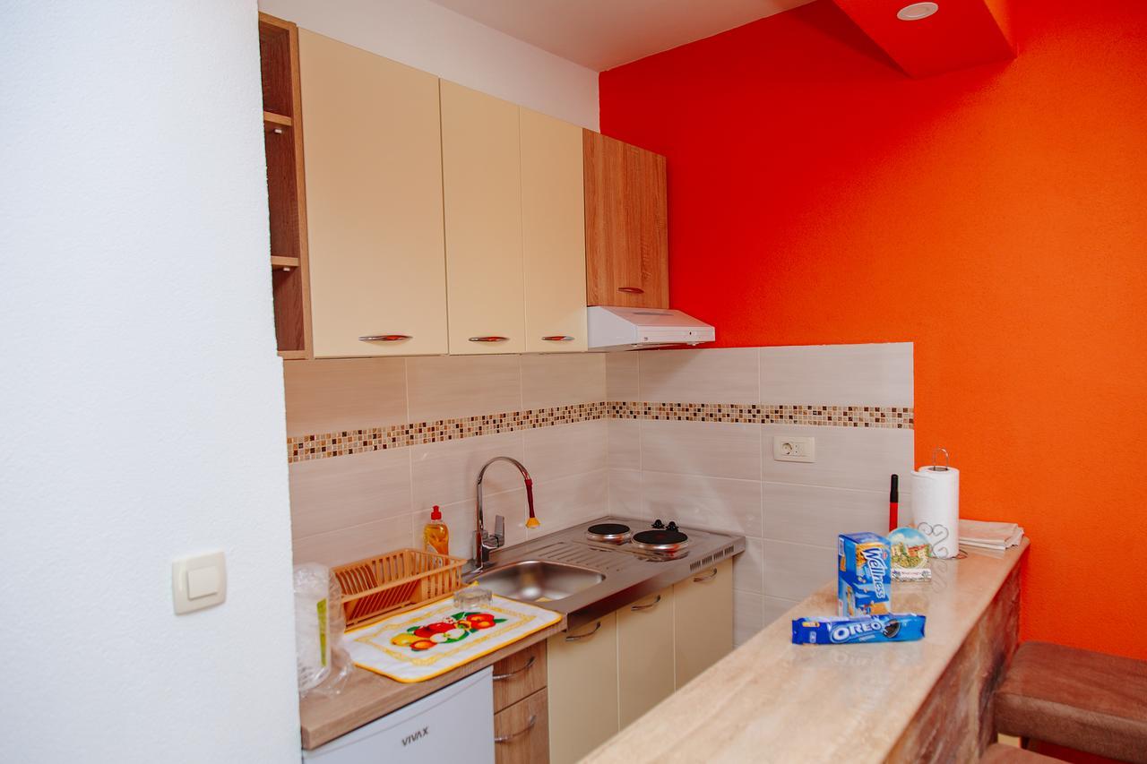 Apartmani Mozaici Рисан Экстерьер фото
